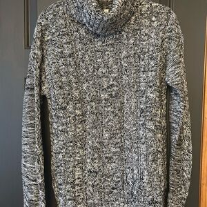 GAP Men's Charcoal and White Turtleneck Sweater